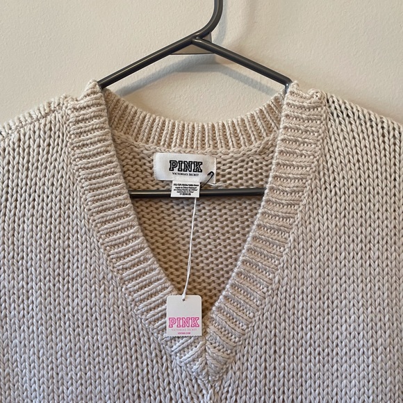 PINK Victoria’s Secret - V-neck, oatmeal, knit slouchy sweater - Picture 4 of 7